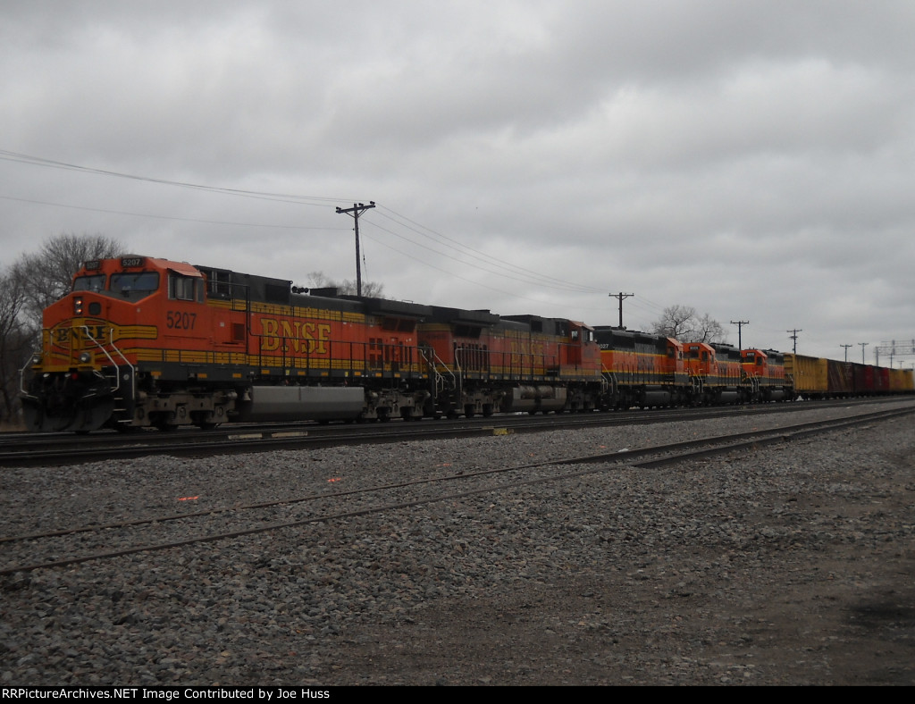 BNSF 5207 West